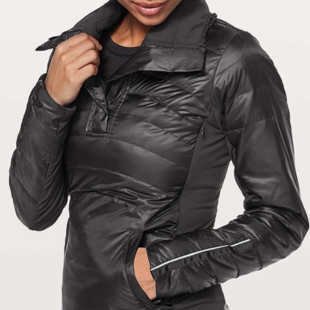 Lululemon Down For A Run II Pullover size 6